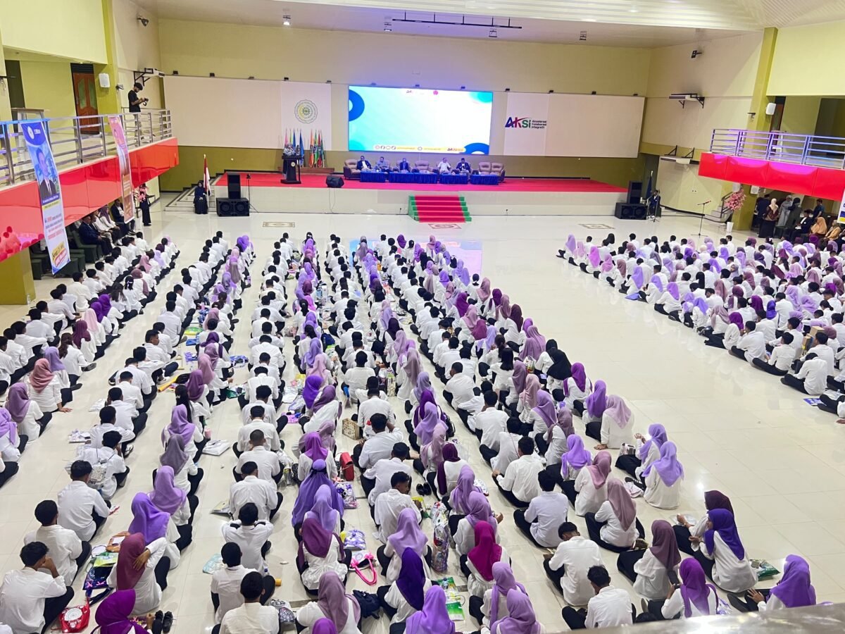 Foto: 811 Mahasiswa Baru Universitas Muhammadiyah Maluku Utara 